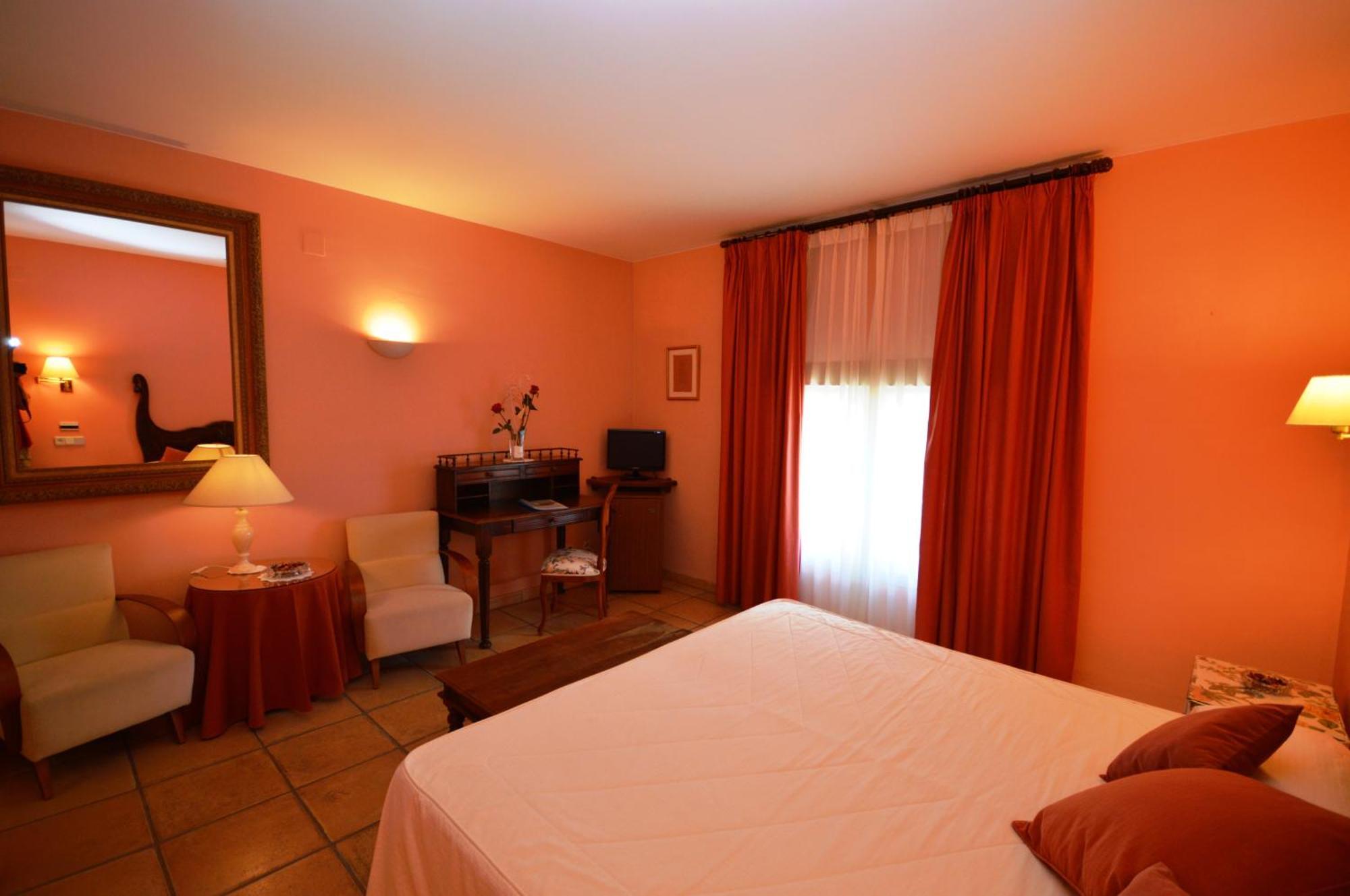 Hotel Can Ceret Sant Pere Pescador Rom bilde