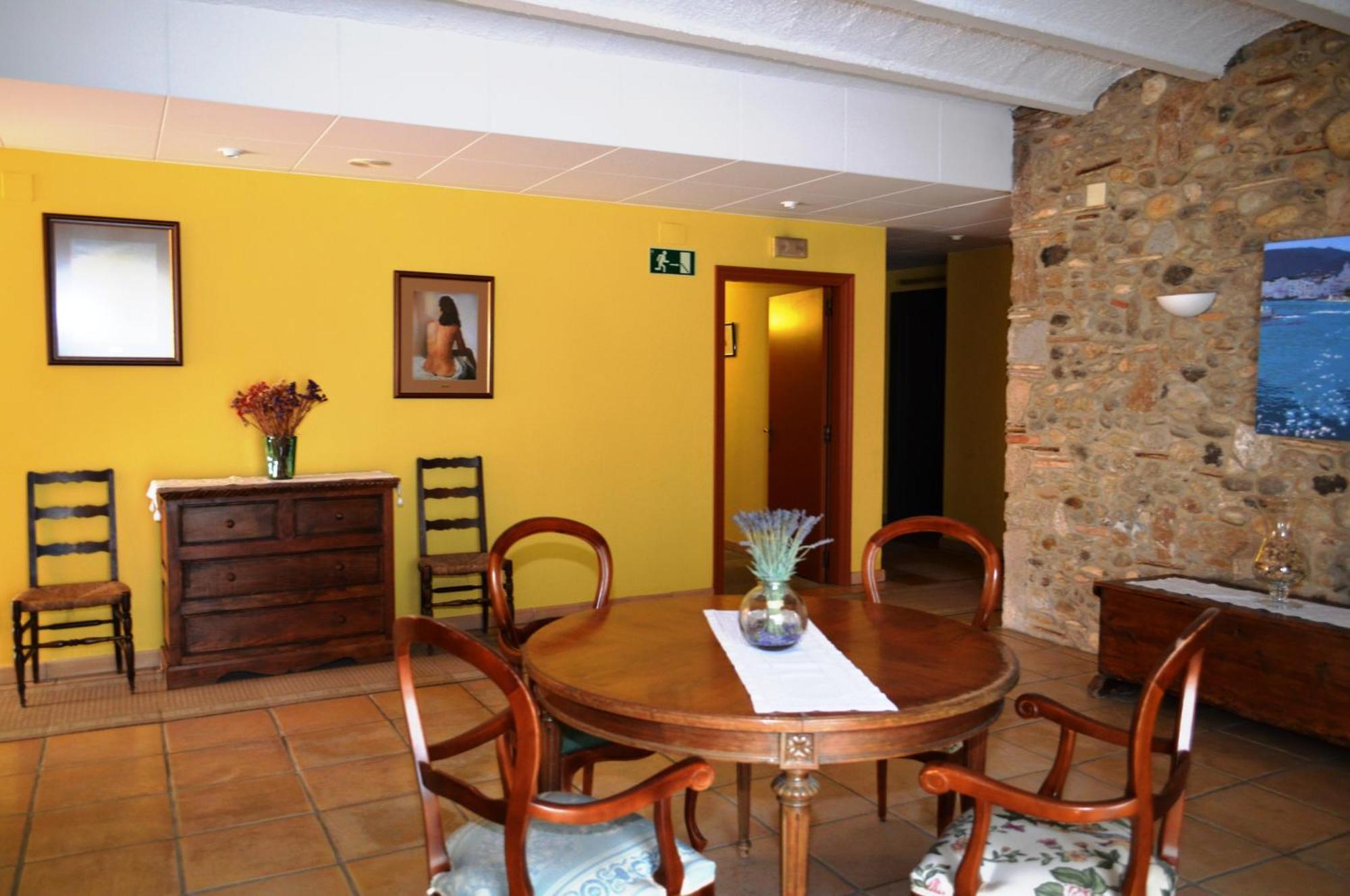 Hotel Can Ceret Sant Pere Pescador Rom bilde